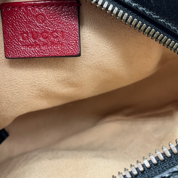 GUCCI BLACK / RED GG MARMONT MINI ROUND SHOULDER BAG - Picture 12 of 14
